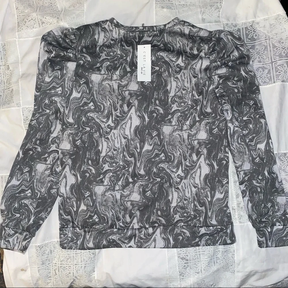 C’est La Vie Top.  Gray. Size Large. New - Picture 5 of 5